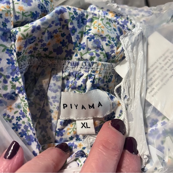 Elegant Blue Floral Women's Pajama Set - Picture 2 of 7